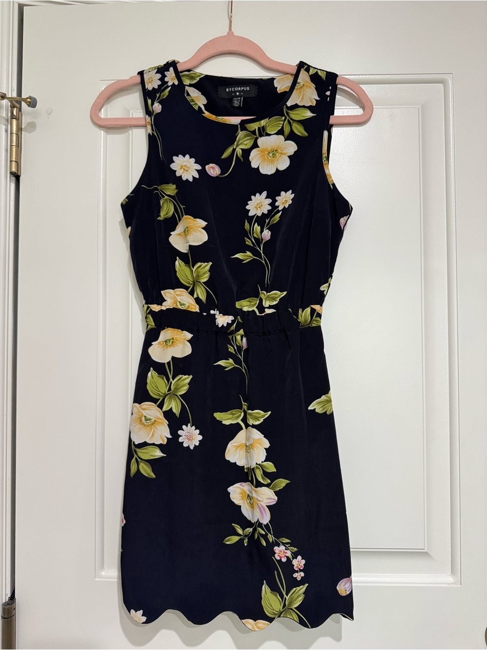 Navy Floral Sleeveless Scallop Dress